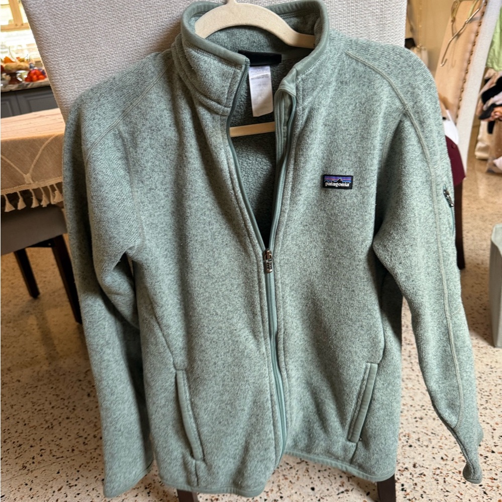 Full zip patagonia jacket, great condition!